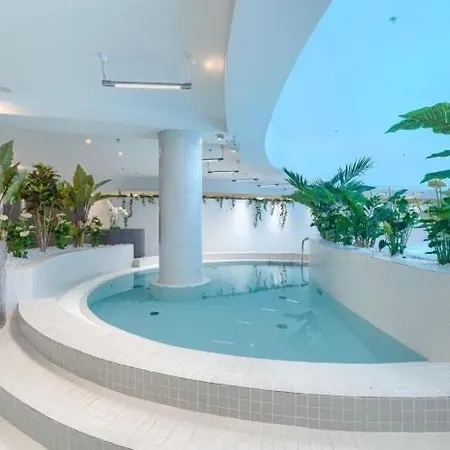 Hanza Tower With Terrace Sauna Pool Jacusi & Apartman