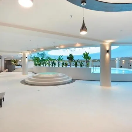 Hanza Tower With Terrace Sauna Pool Jacusi & Apartman